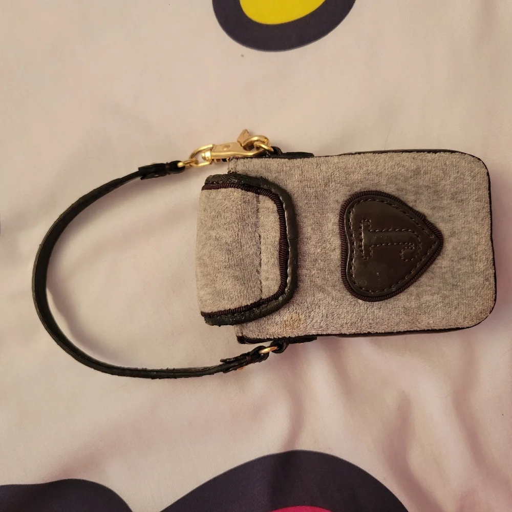 Vintage Juicy Couture Cell Phone Holder - Picture 4 of 16